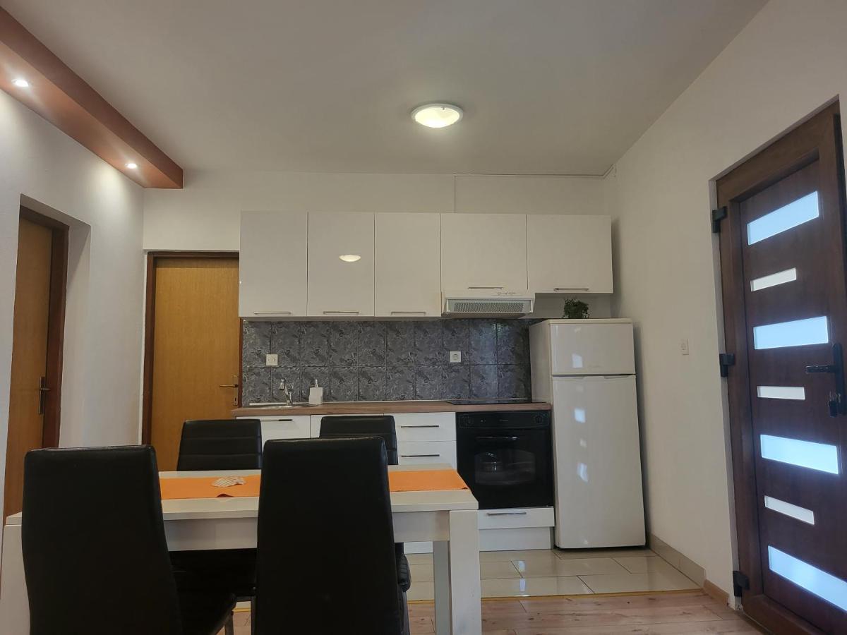 Apartments Lola 比奥格勒·纳·莫鲁 外观 照片