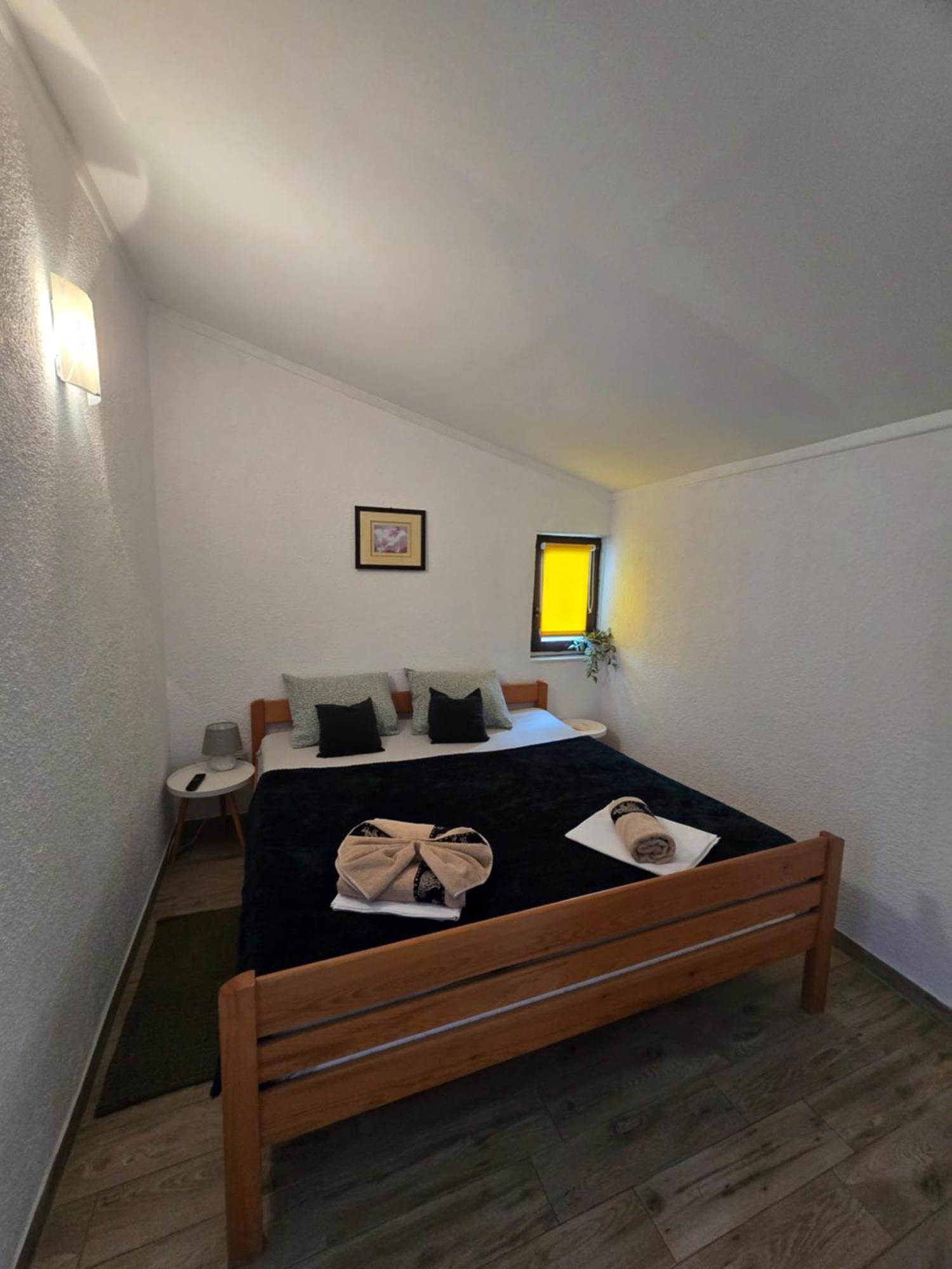 Apartments Lola 比奥格勒·纳·莫鲁 外观 照片
