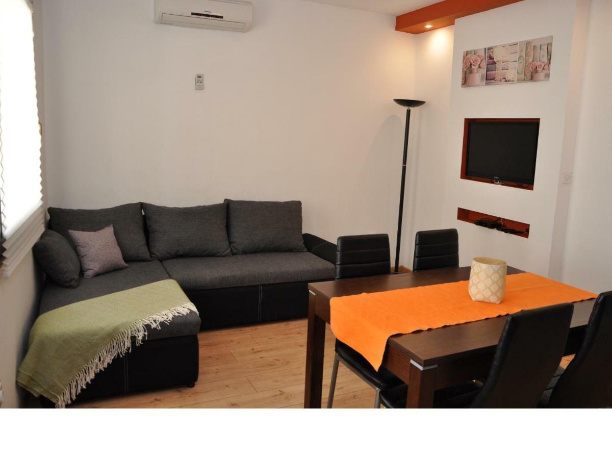 Apartments Lola 比奥格勒·纳·莫鲁 外观 照片